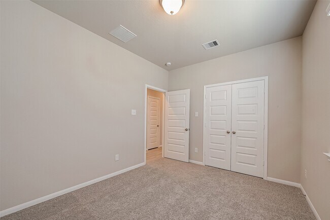 Building Photo - 1091 Lilly Ln