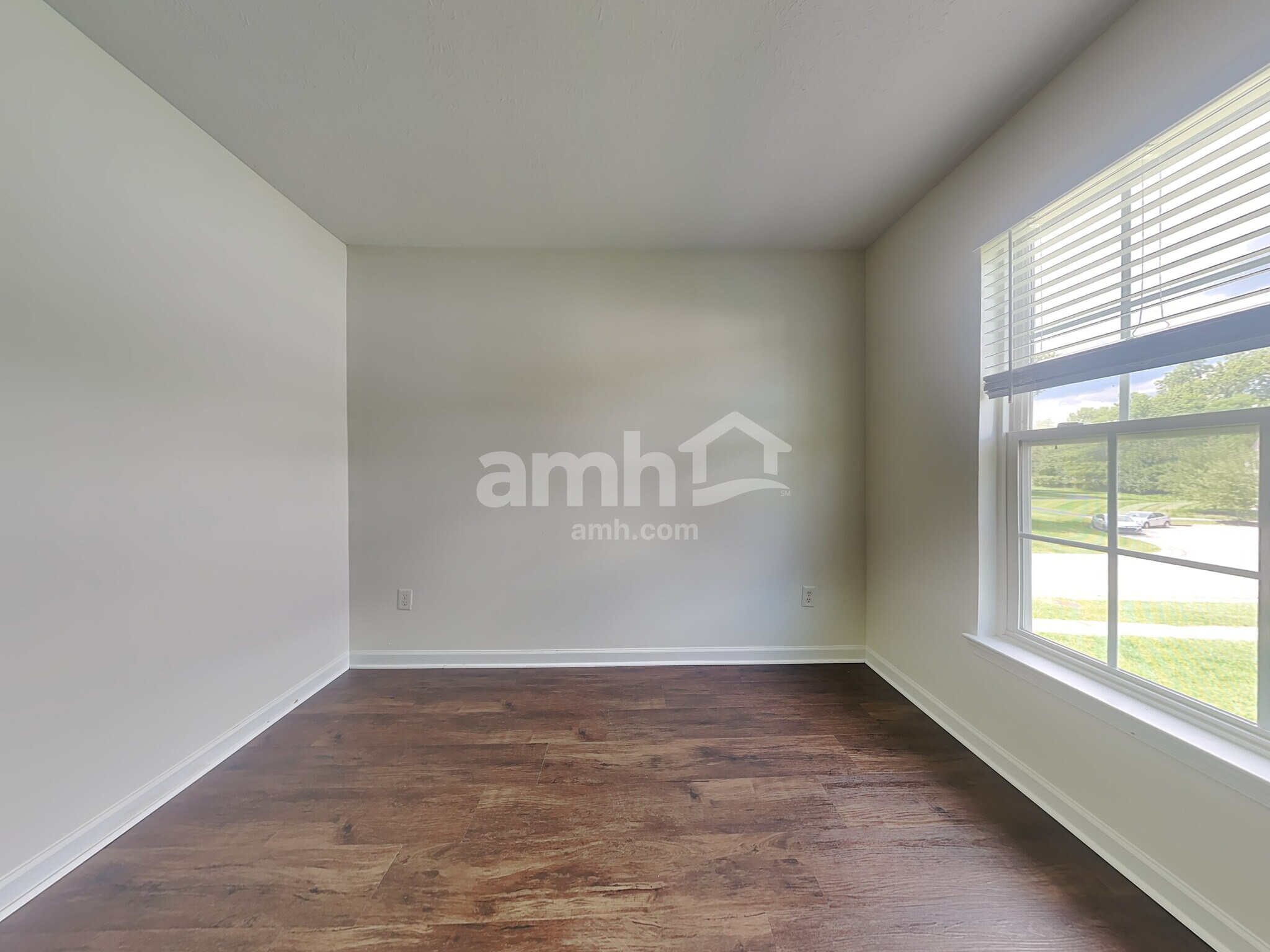 Building Photo - 4 Woodsong Ct