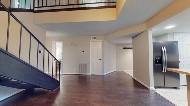 Building Photo - 14911 Wunderlich Dr