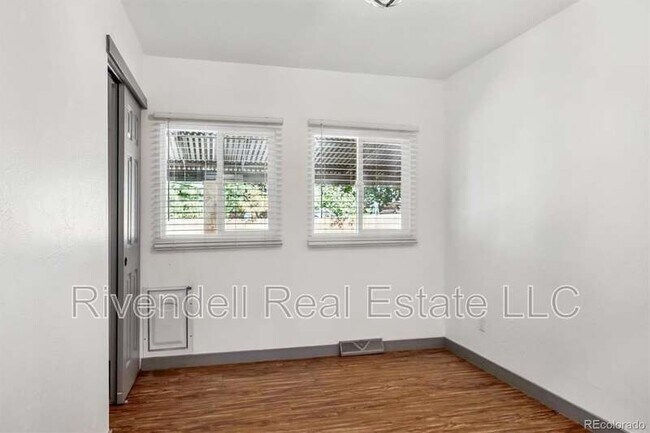 Building Photo - 1882 S Michigan Way