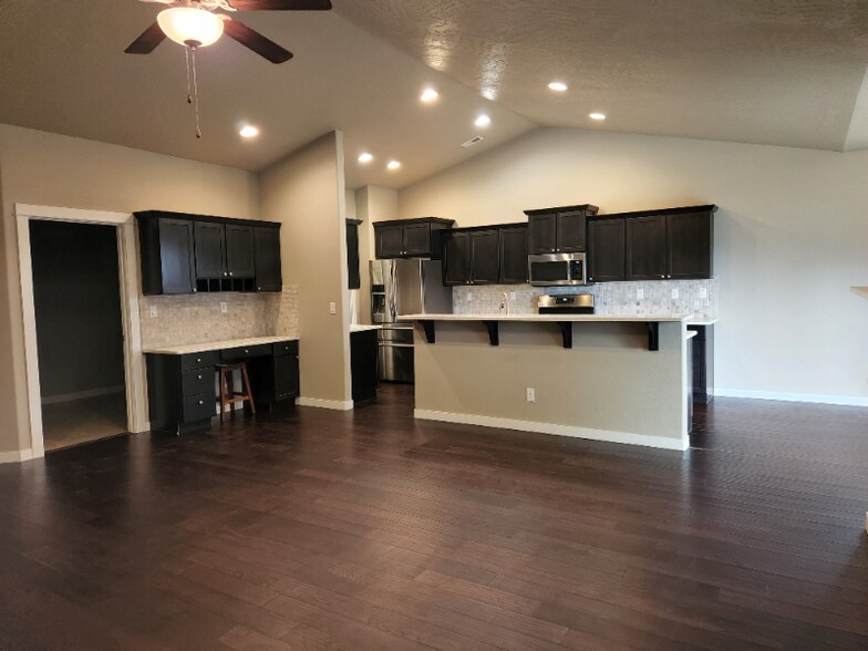 Building Photo - 13336 N Telluride Loop