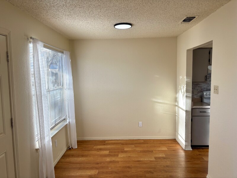 Building Photo - 6303 Worchester Knoll