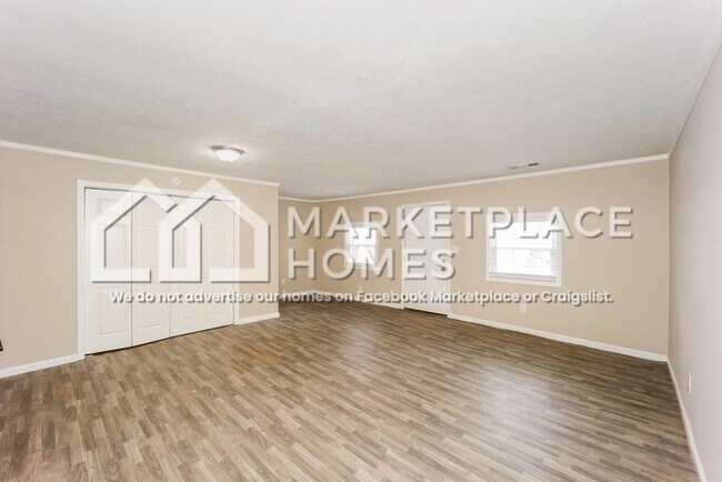 Building Photo - 48 Lynn Cir