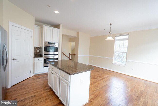 Building Photo - 4815 Portsmouth Rd