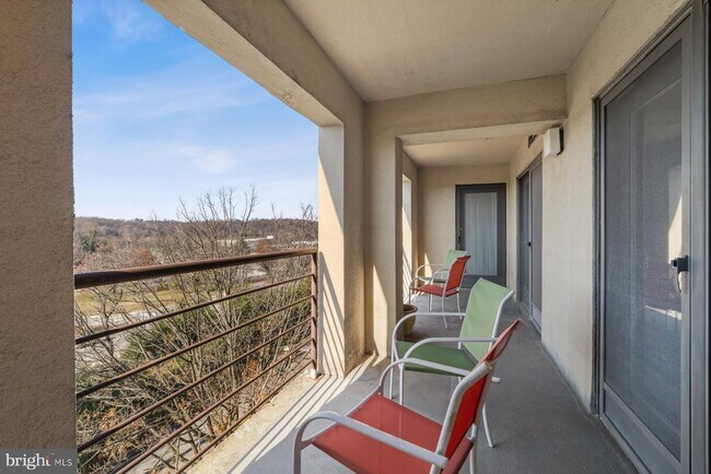 Building Photo - 1040 Deer Ridge Dr