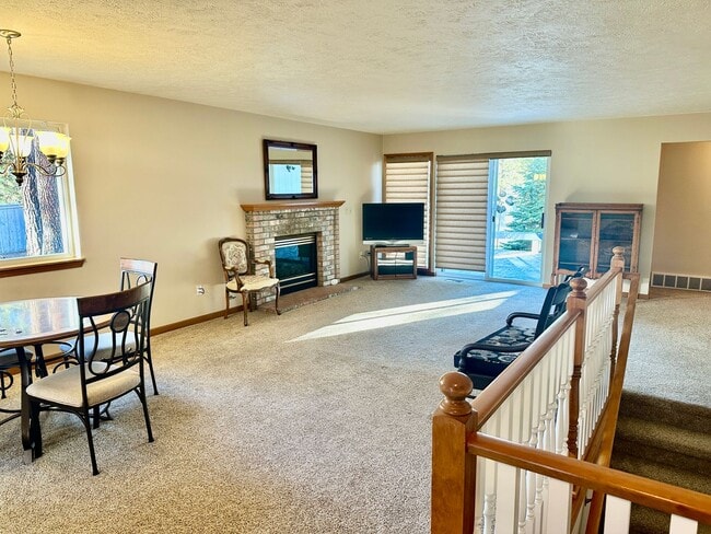 Building Photo - New Nine Mile Rental