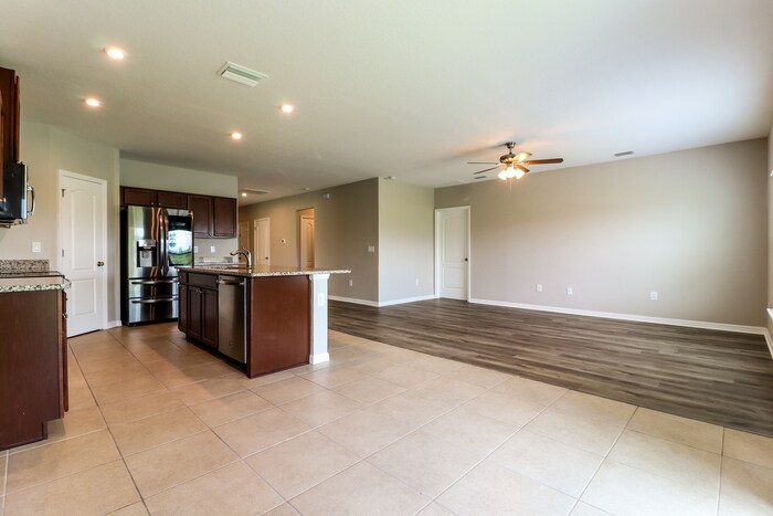 Building Photo - 18523 Hunters Meadow Walk