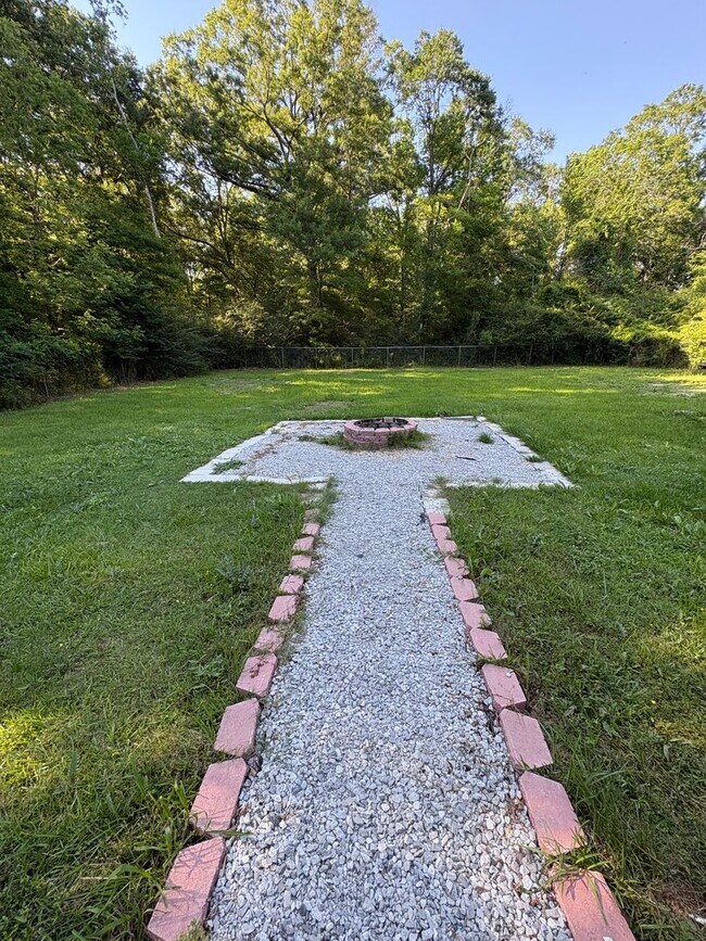 Building Photo - Huge 4 bedroom/2 bathroom double-wide in Peaceful Area of Keithville!