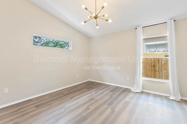 Building Photo - 6438 Tidewave St