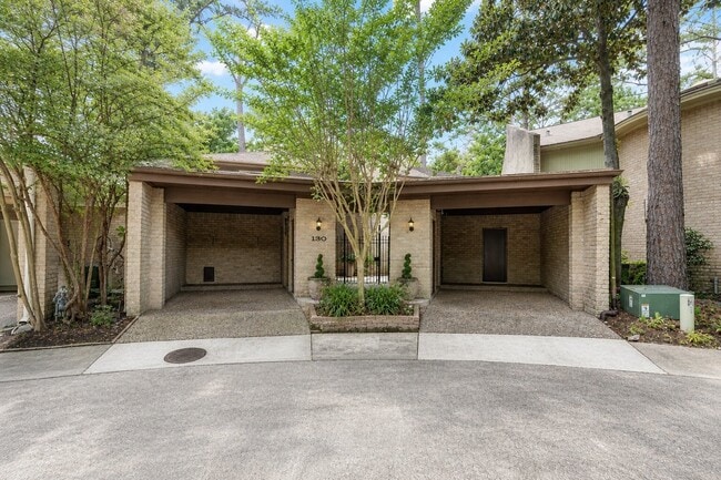 Building Photo - 201 Vanderpool Ln