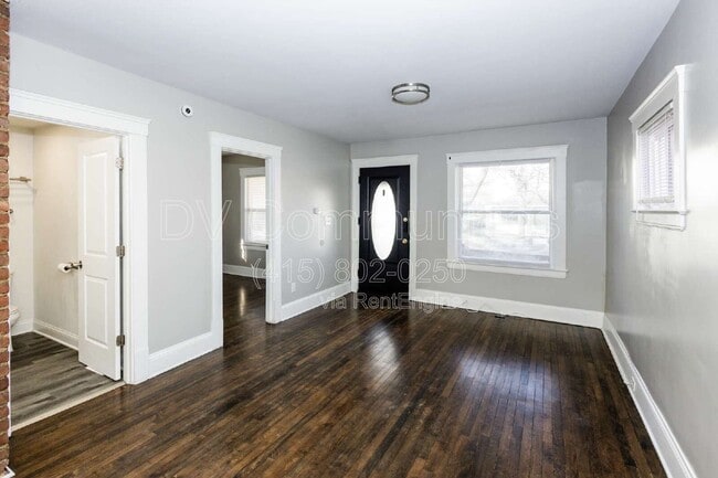 Building Photo - 2081 Halstead Ave