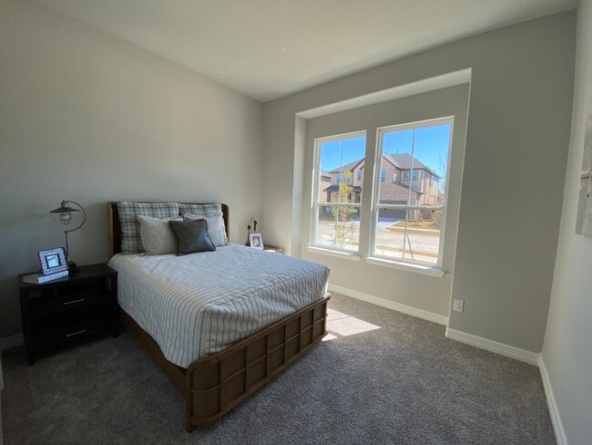 Building Photo - 24226 Maple Summit Ln