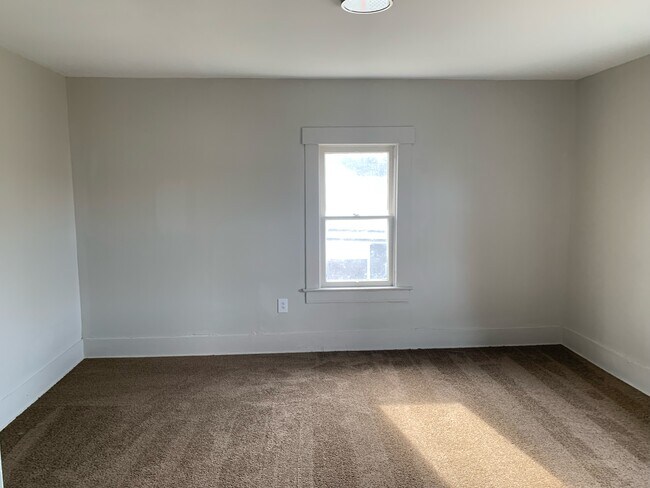 Building Photo - 1514 Clifton Ave