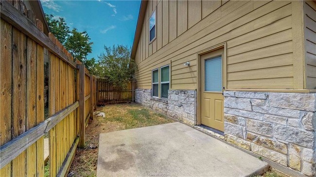 Building Photo - 3357 Keefer Loop