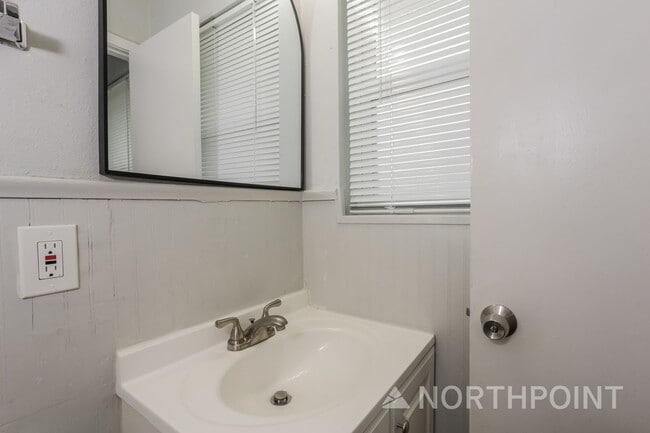 Building Photo - Newly Renovated Single Family Home | 3 BR/1.5BA | 1-Car Covered Parking| Backyard