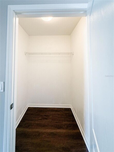 Building Photo - 10144 Arbor Run Dr