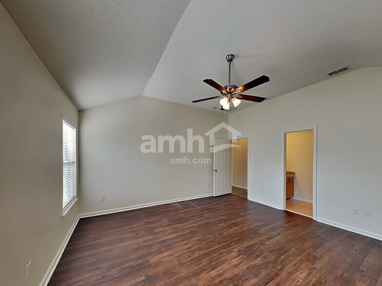 Building Photo - 3111 Stonebrier Ridge Dr