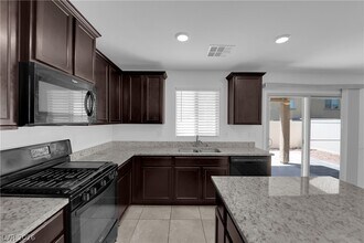 Building Photo - 6421 Broadcloth Ct