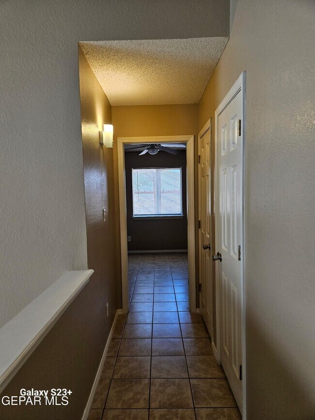 Building Photo - 12345 Tierra Plata Dr