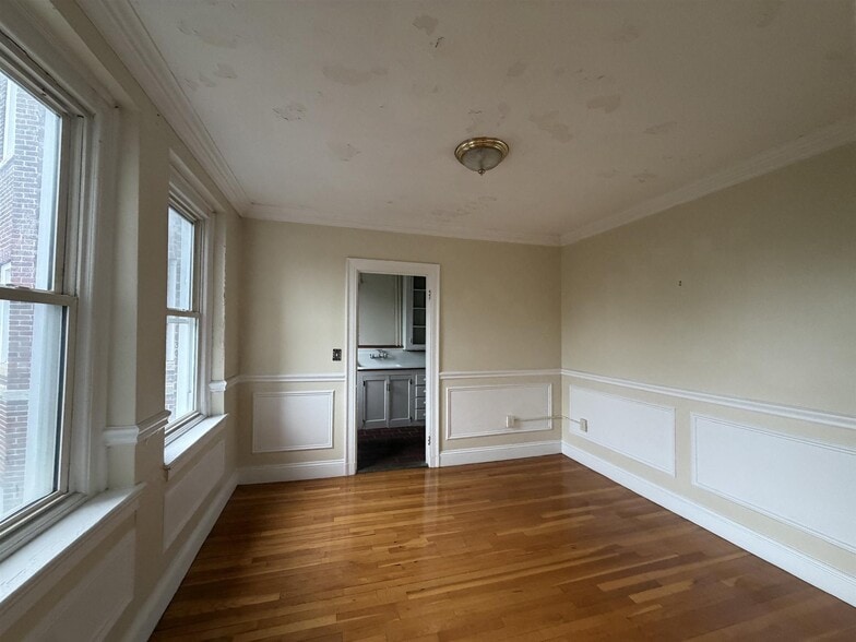 Building Photo - 7 Craigie Cir