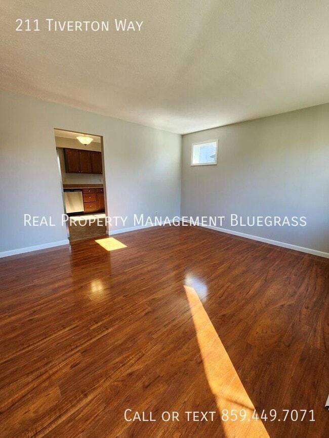 Building Photo - 211 E Tiverton Way