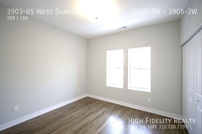 Building Photo - 3903 W Shakespeare Ave