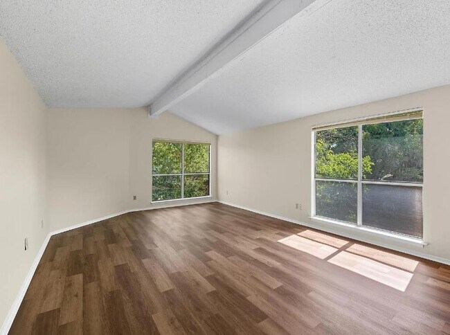 Building Photo - 4813 Yucca Hill Dr