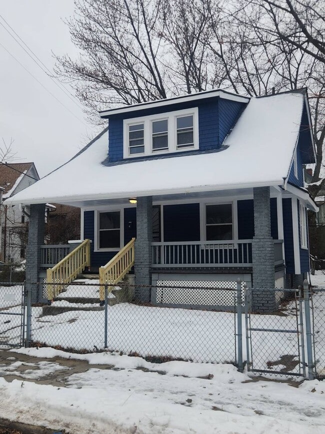 Building Photo - 1140 E 144th St