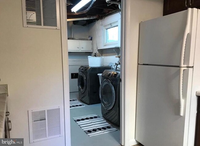 Building Photo - 4917 McCall St