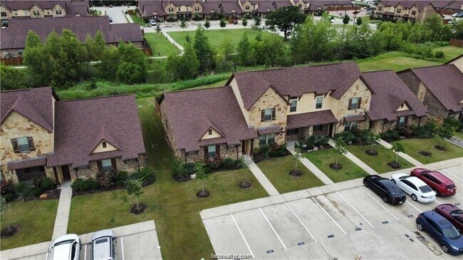 Building Photo - 3228 Travis Cole Ave