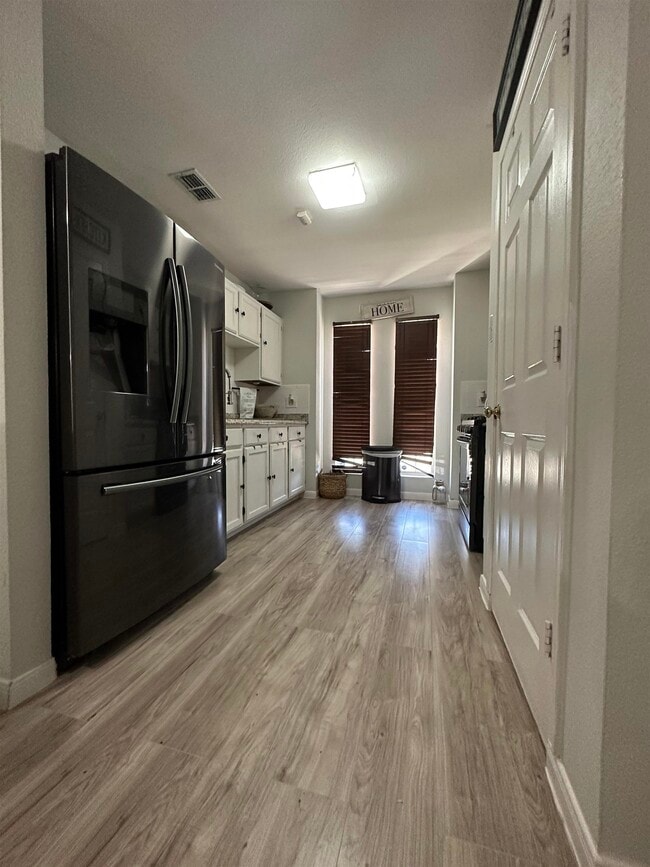 Building Photo - 1902 Denmark Ln