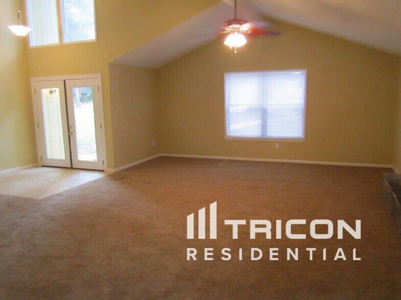 Building Photo - 4171 Dunraven Ln