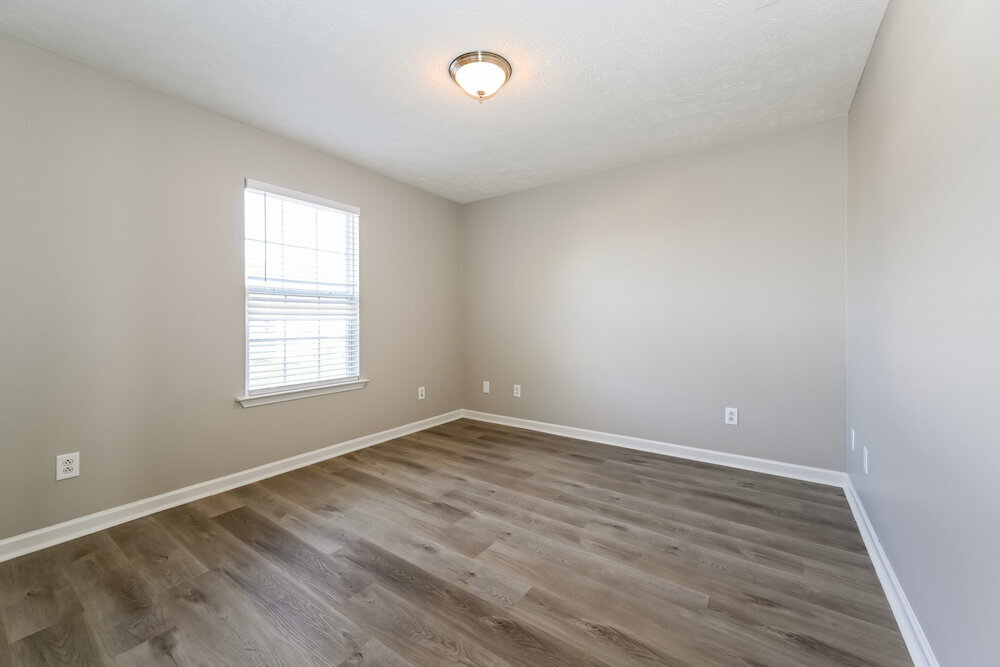 Building Photo - 336 Sarna Dr