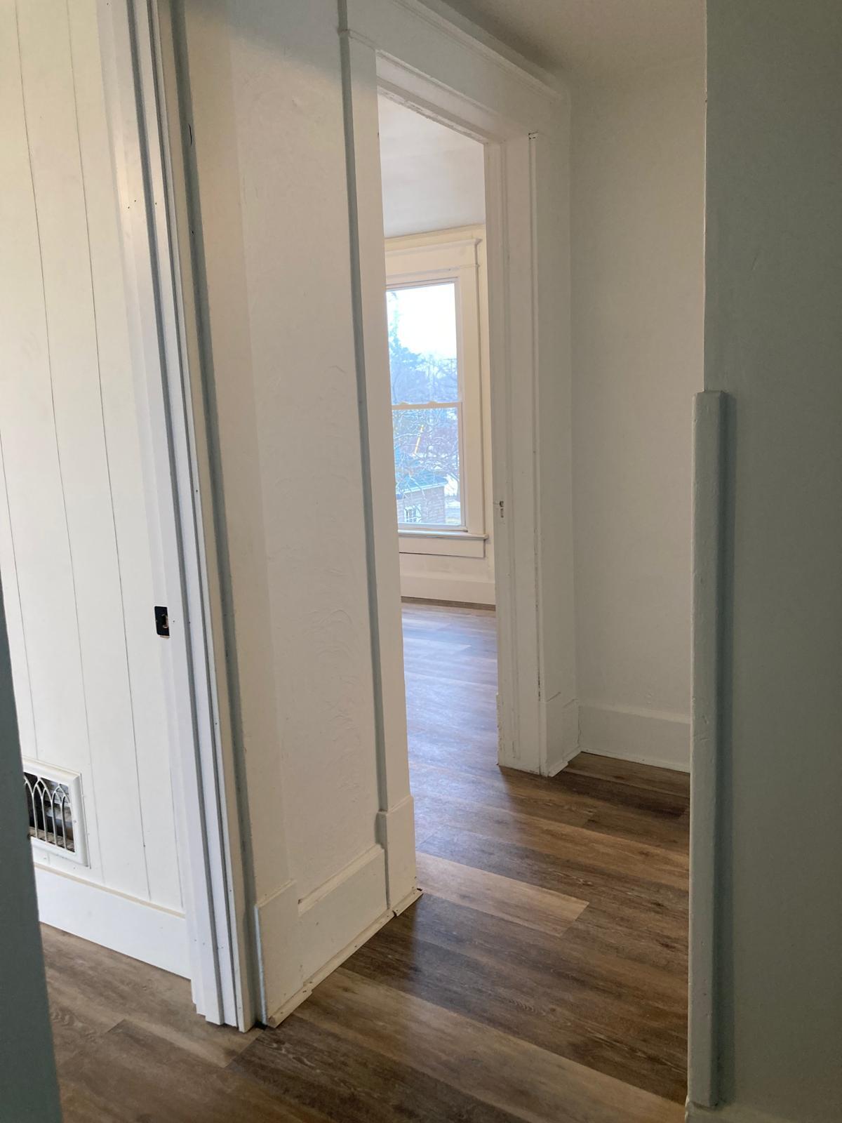 Landing (Upstairs) - 838 N Metcalf St