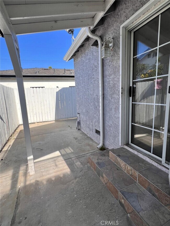Building Photo - 6445 Tujunga Ave
