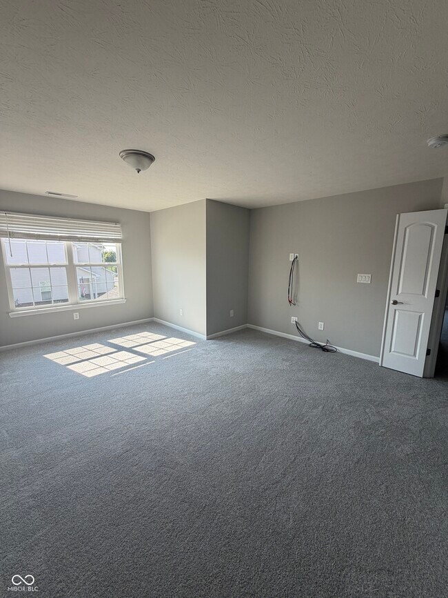 Building Photo - 9681 Angelica Dr