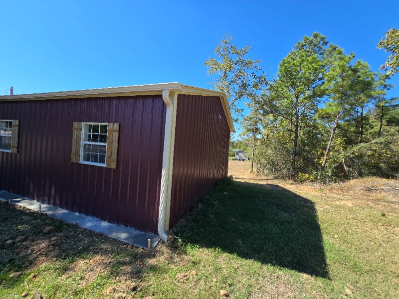 Building Photo - 110 Tree Line Dr