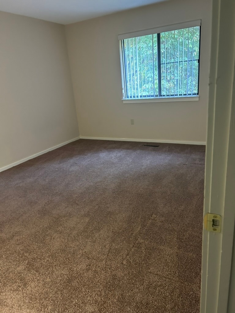 West rear bedroom (11'3" x 15') - 443 Lynetree Dr