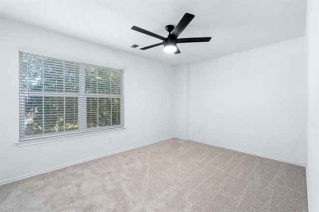 Building Photo - 13508 Campesina Dr