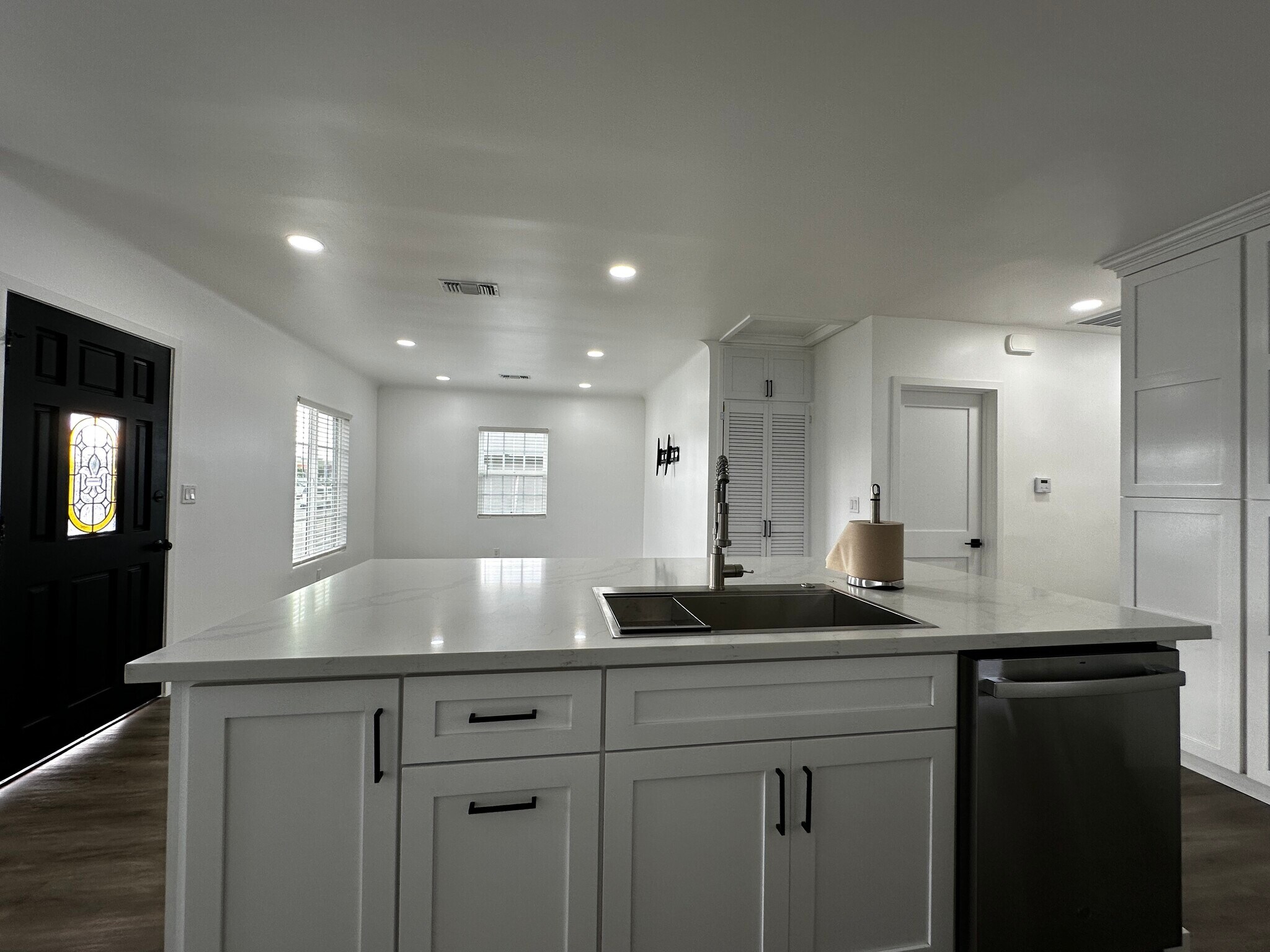 Building Photo - 2925 Artesia Blvd