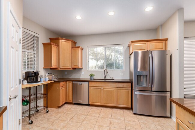 Building Photo - 14575 W Mountain View Blvd
