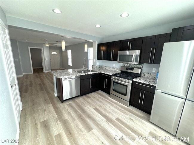 Building Photo - 10006 Mardagen St