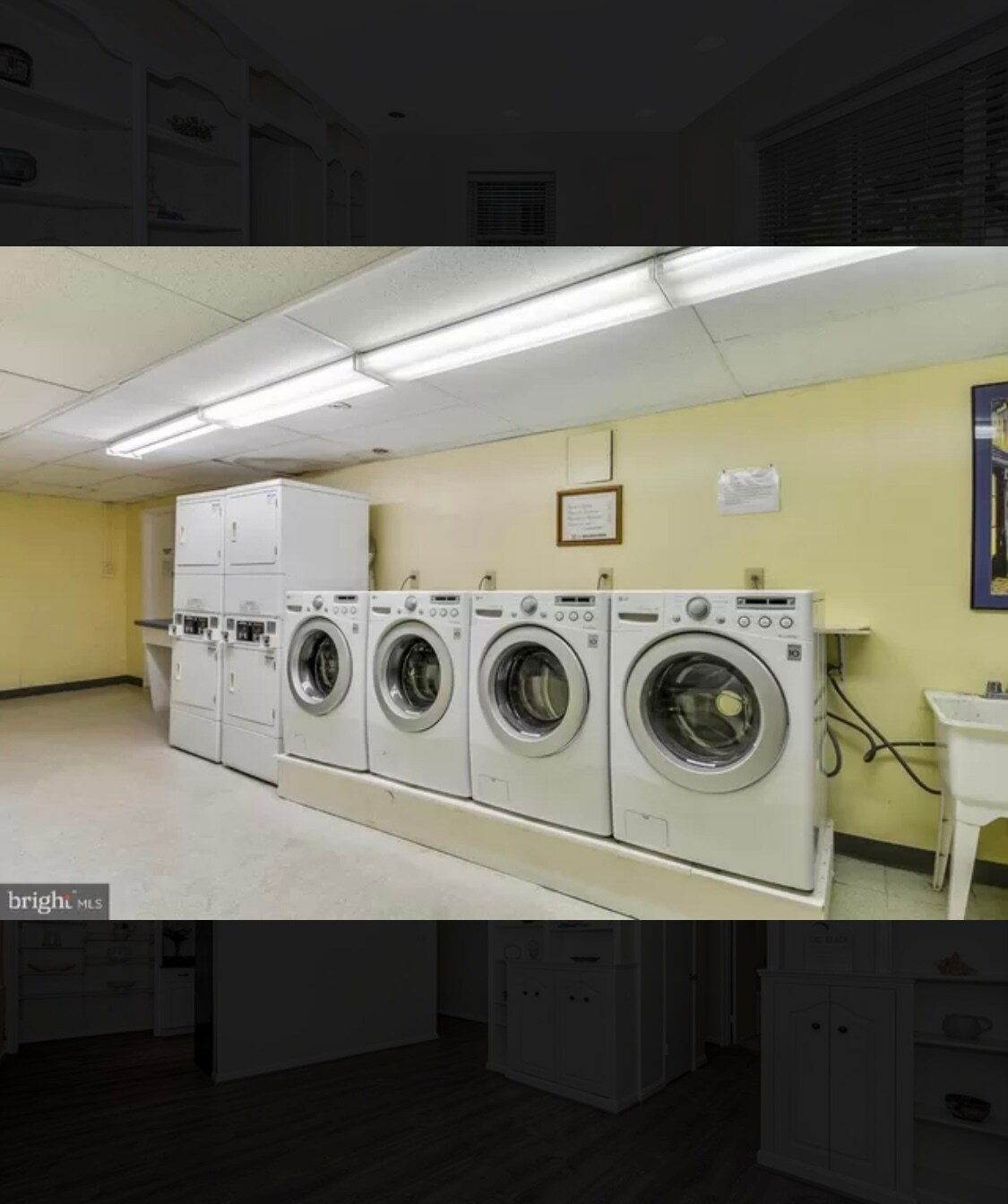 Building Photo - 7036 Strathmore St