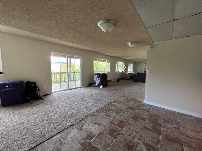 Building Photo - Large 4 Bedroom home with views of Bellingham Bay and Garage