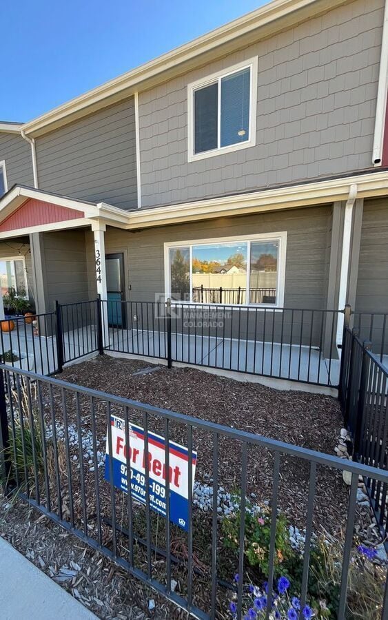 Building Photo - 3644 Ronald Reagan Ave