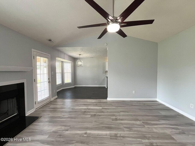 Building Photo - 108 Chapel Hill Dr