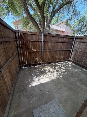 Building Photo - 3078 W Sycamore Cir