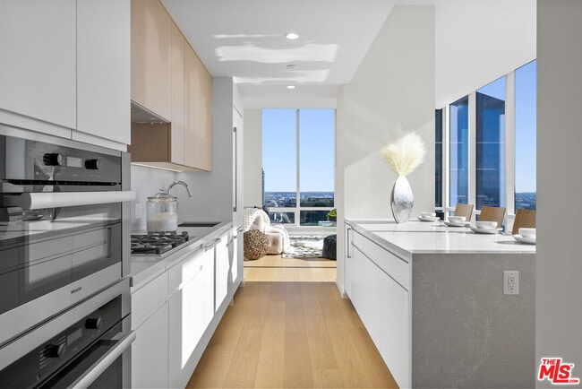 Building Photo - 877 Francisco St