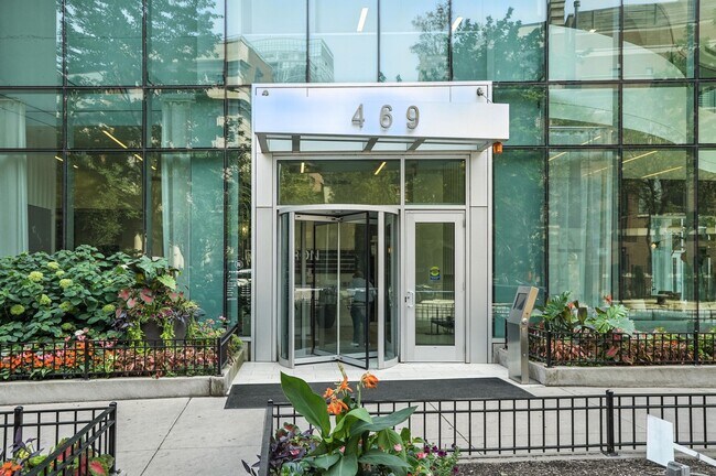 Building Photo - 443 W Huron St