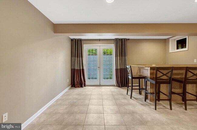 Building Photo - 6001 Alderdale Pl
